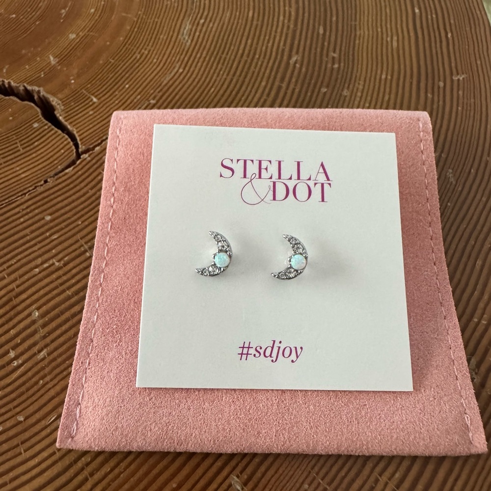 Stella & Dot Crescent Moon studs